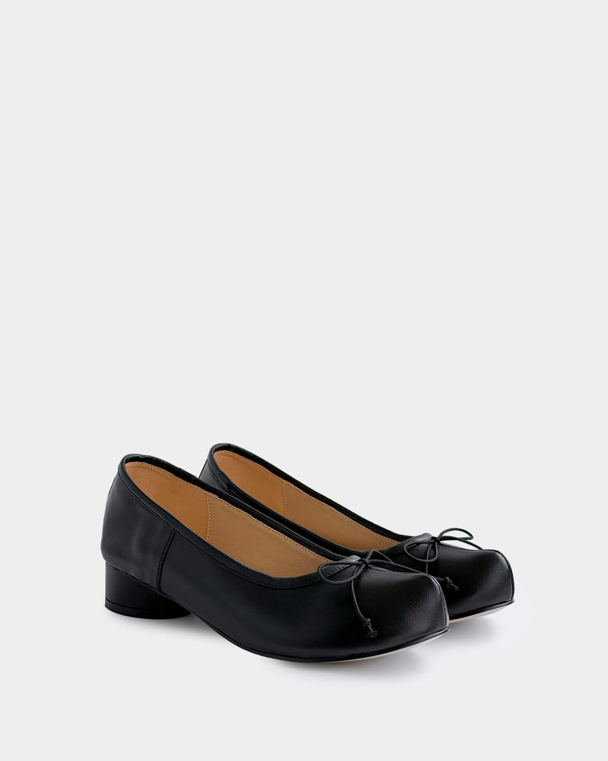 Flat Apartment Footwear Brand Featured Image